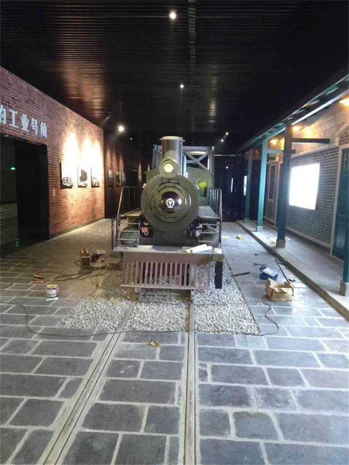 巴里坤哈萨克蒸汽火车模型